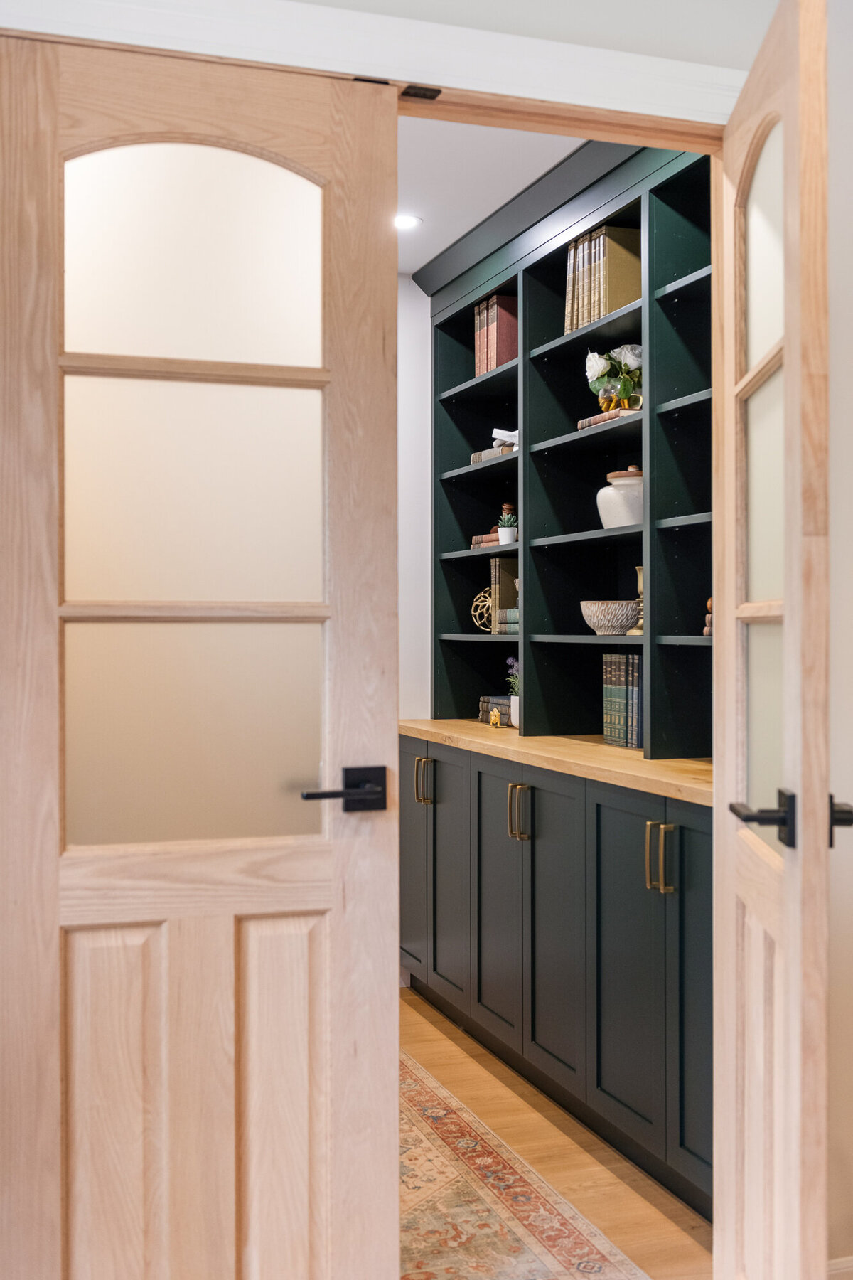 Final image of our ivory marble kitchen and interior design project.