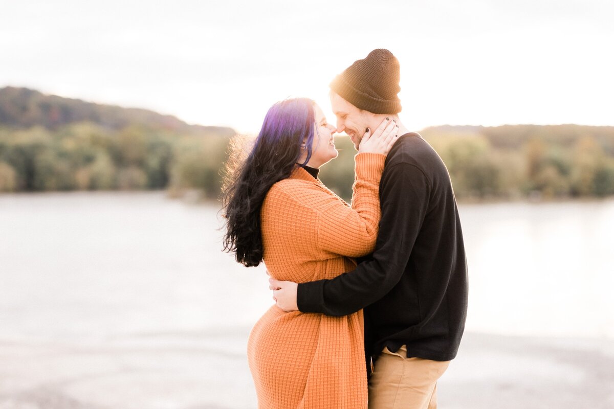 Couple looking at each other at sunset in the White Cliffs of Conoy