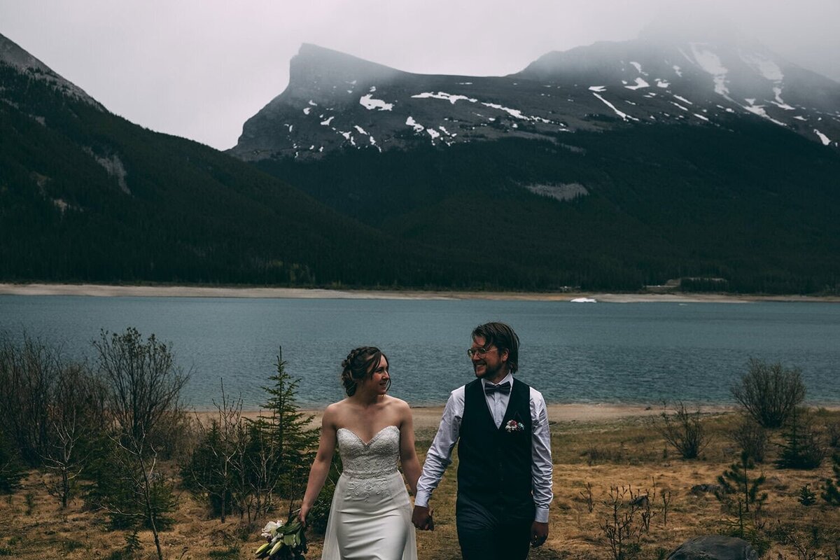 Alberta elopement and micro-wedding galleries by Allie Knulls Photography