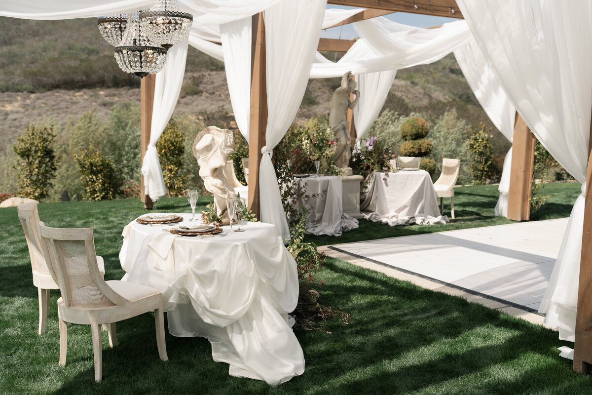 Jeune-Perche-Faye-Fern-Creative-MVFPortraits-Reception-Details-102
