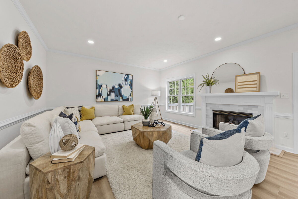 Interior staging for real estate listing

