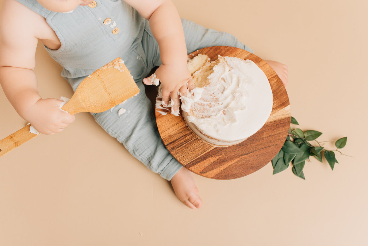 CT Cake Smash Photographer | Canton, Connecticut