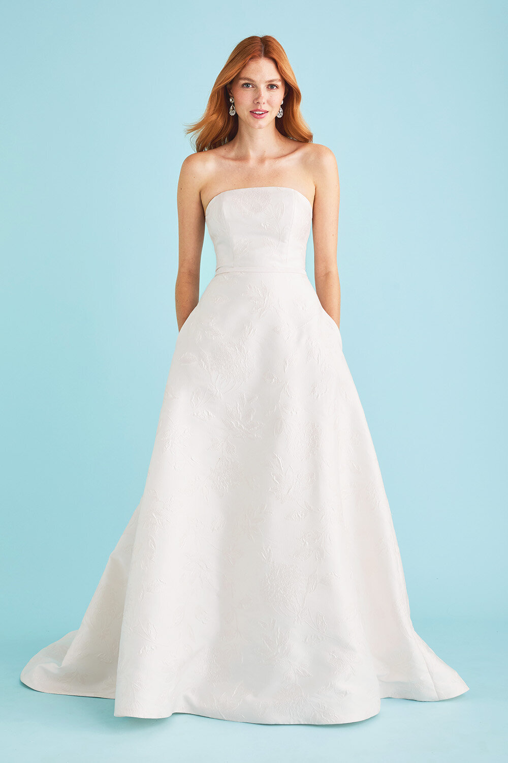 Lea-Ann_Belter_Wedding_Gown_Gwen_ft_lr