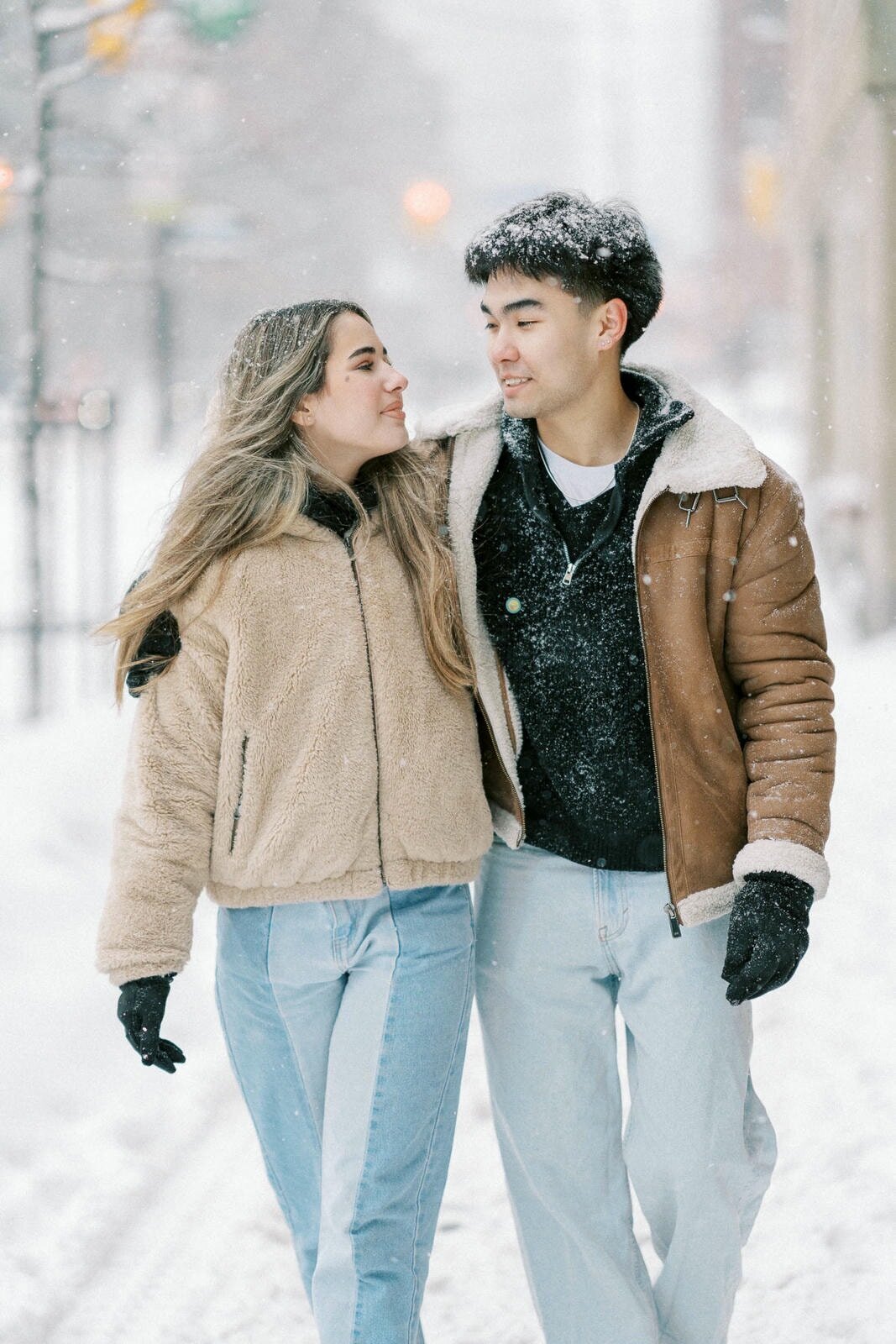 E10-Winter-snowy-engagement-photoshoot-in-Toronto-Zhan-and-Tina-2025-02-16-2500px-1014