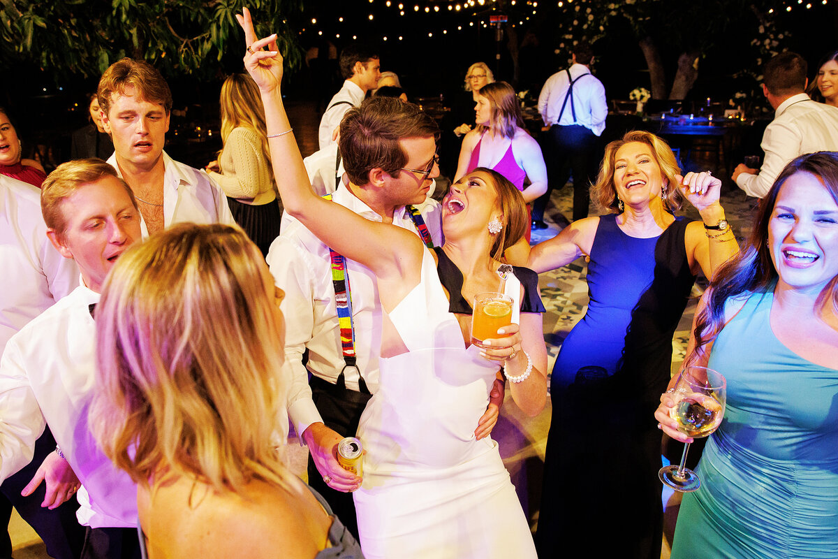 Destination wedding to Acre in Cabo