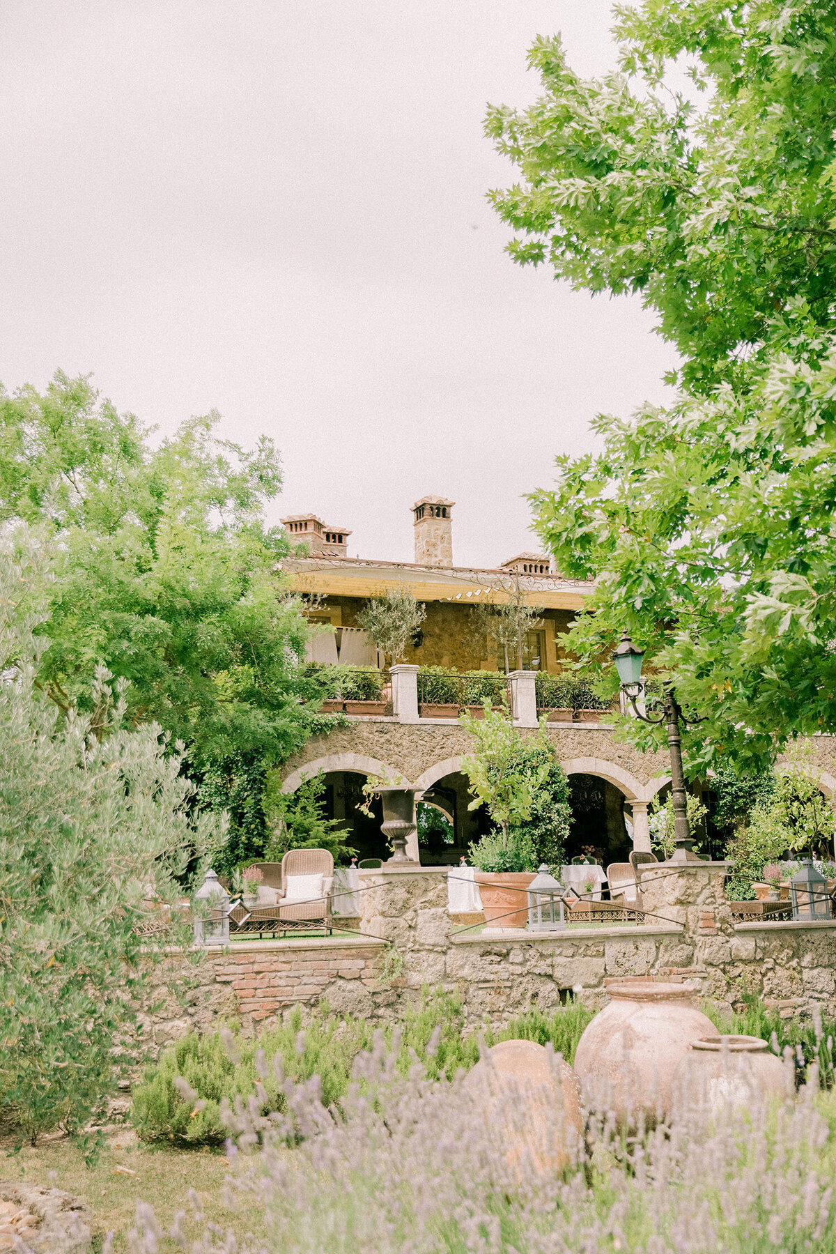 borgo-santo-pietro-komans-willowandoak-39