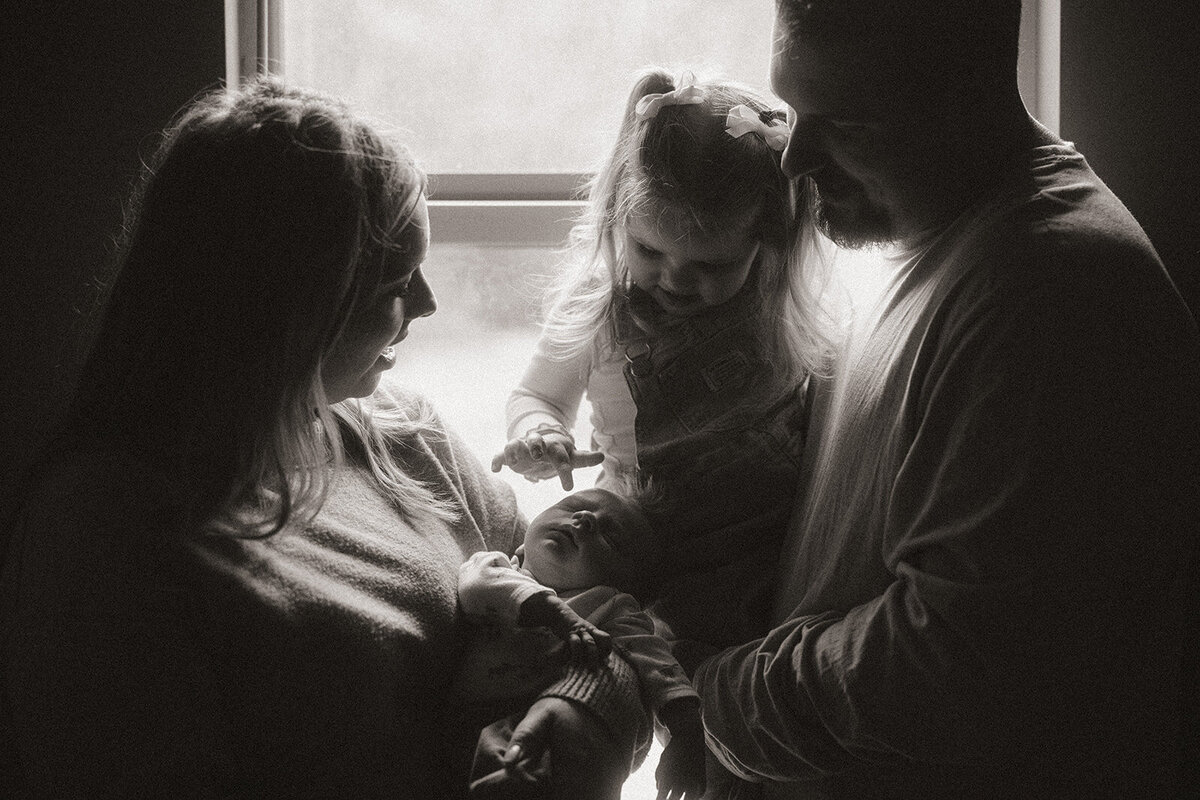 family-baby-newborn-sunshinecoast-love-emotive-bnw