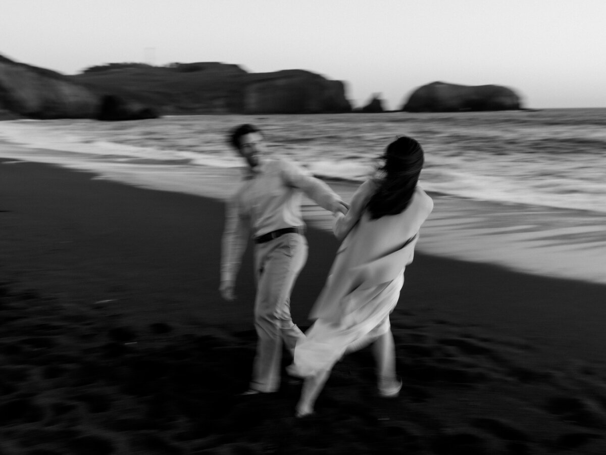 010-larissa-cleveland-engaged-wedding-san-francisco-california-laurie-arons-shannon-leahy-010