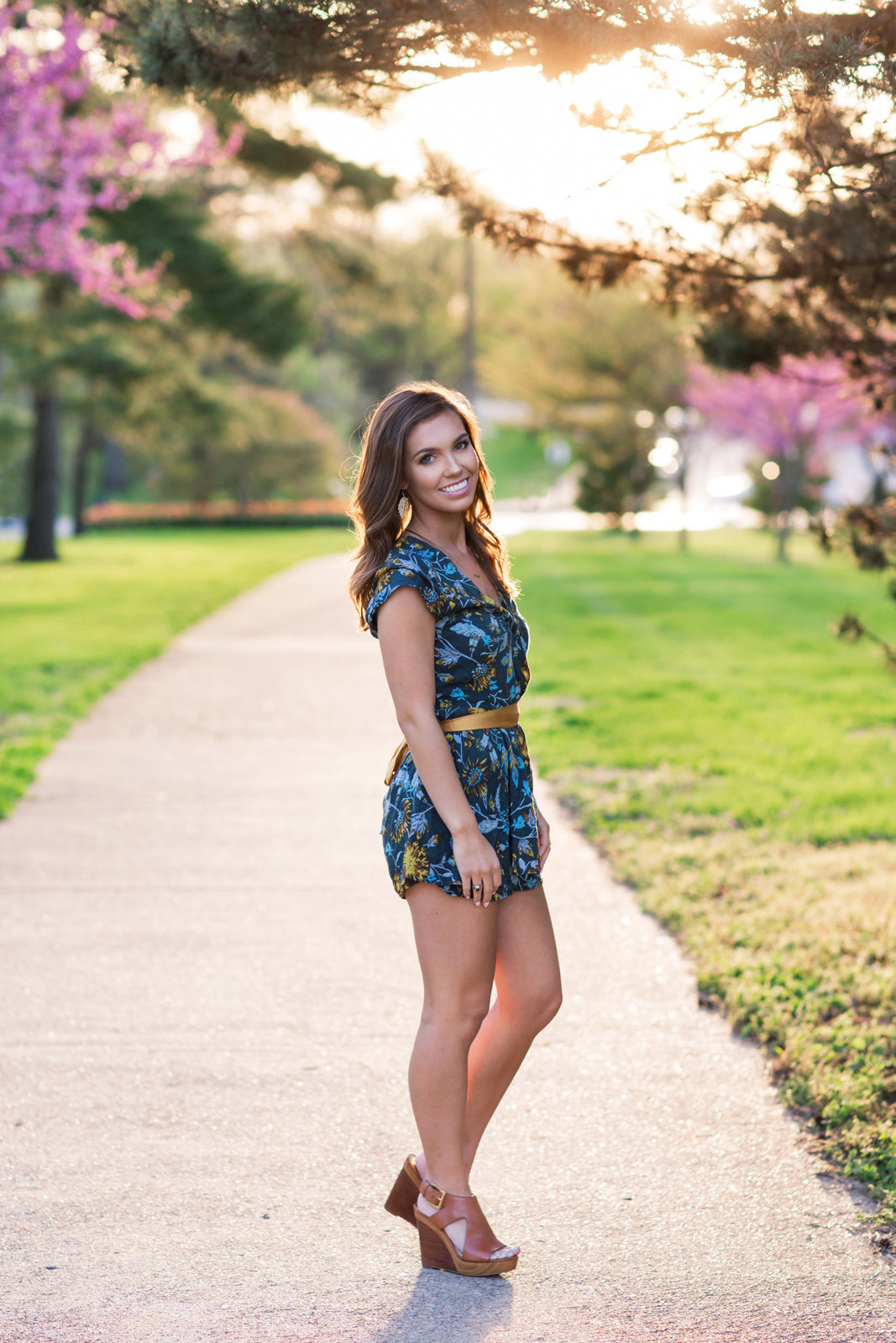 L Photographie high school senior photos spring Forest Park 33