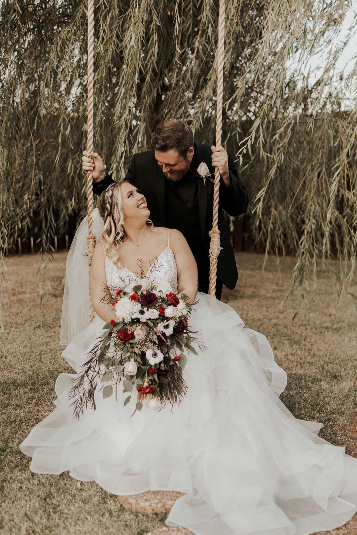bride-groom-willow-tree-swing
