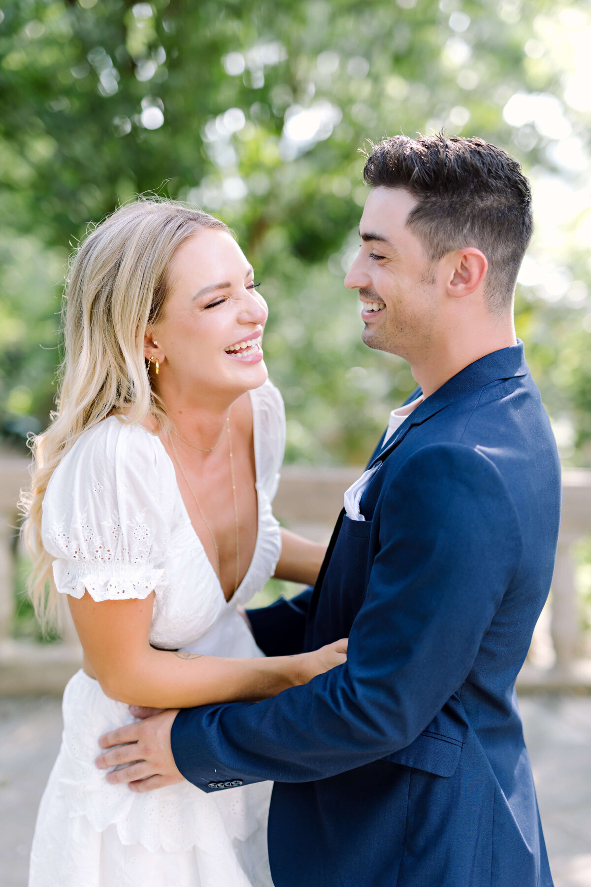 engagement photos at Laguna Gloria