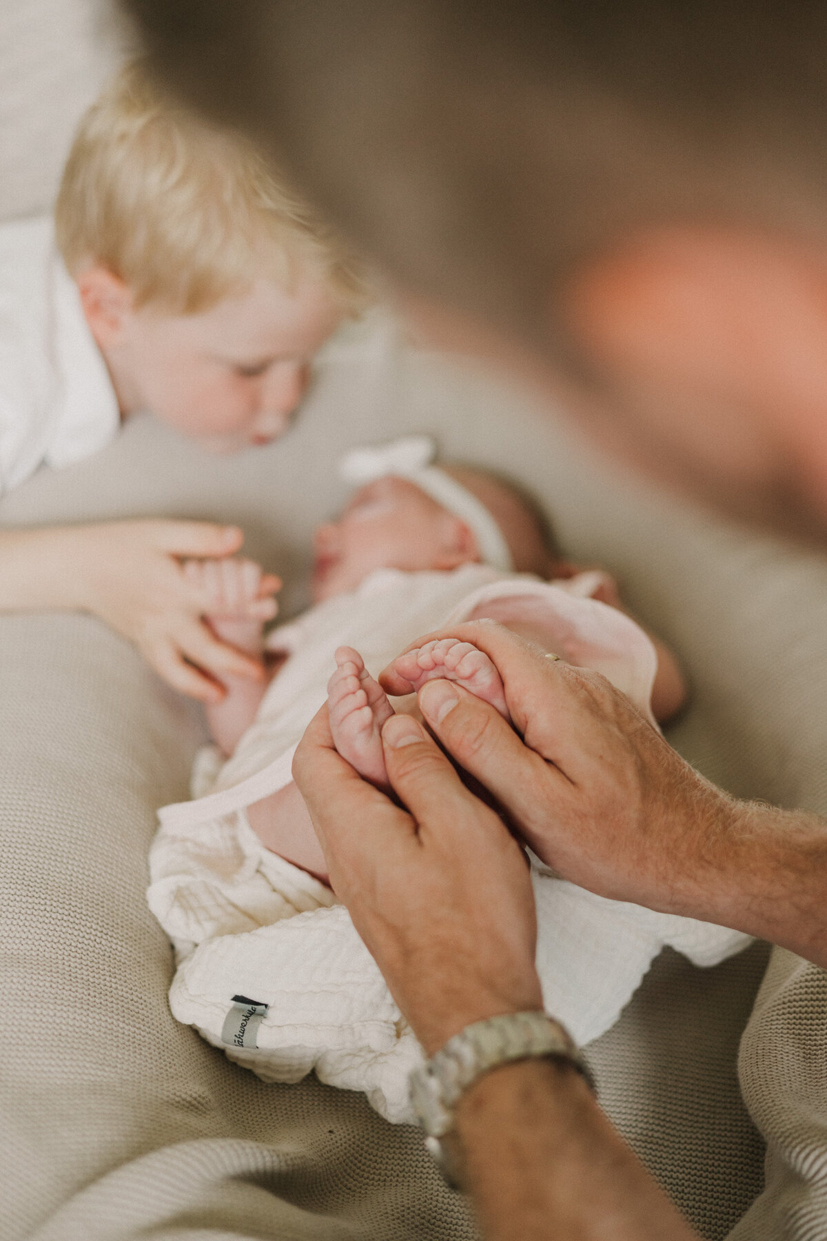 Newborn Fotoshooting Salzurg Baby babyfotoshooting neugeborene zuhause