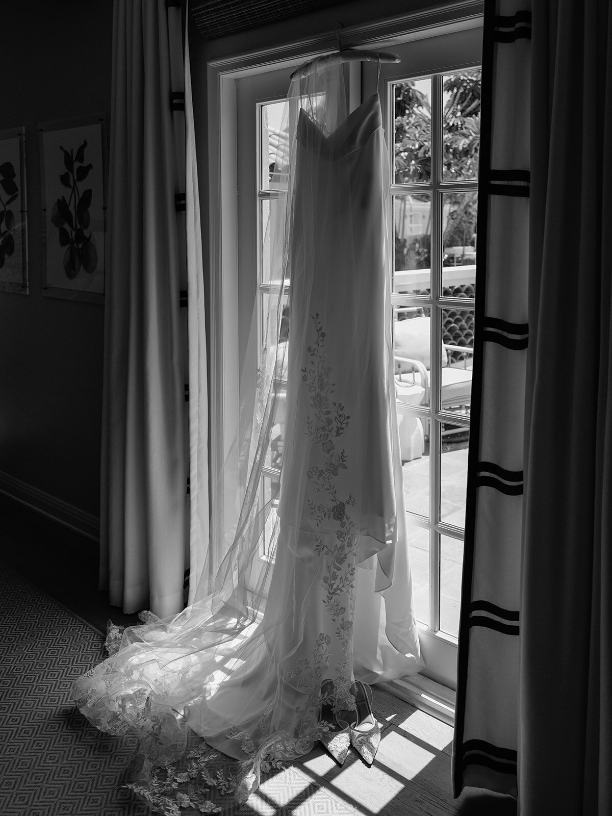 Chloe & Rich - previews - The Colony - Palm Beach_ Florida - Chrissy O_Neill & Co. - South Florida Wedding Photographer-5