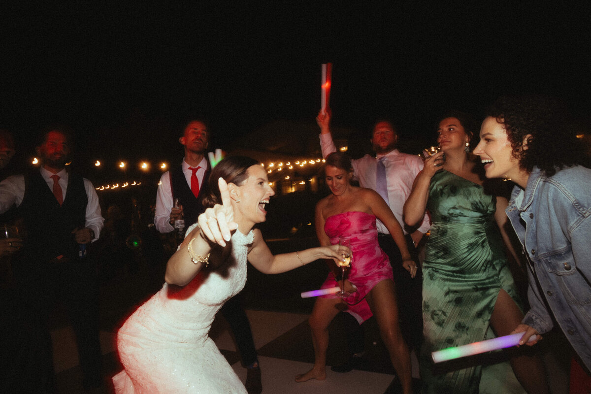 Sarah & Steven Wedding Sneak Peeks-304