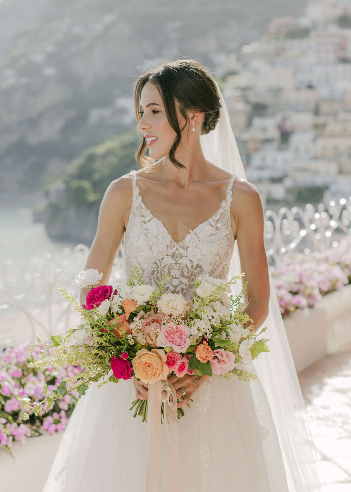 chloe-winstanley-italian-wedding-positano-provinos-bride-boquet