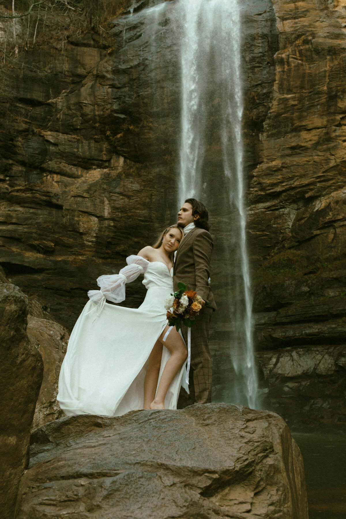 toccoa-falls-georgia-waterfall-whimsical-elegant-elopement-3