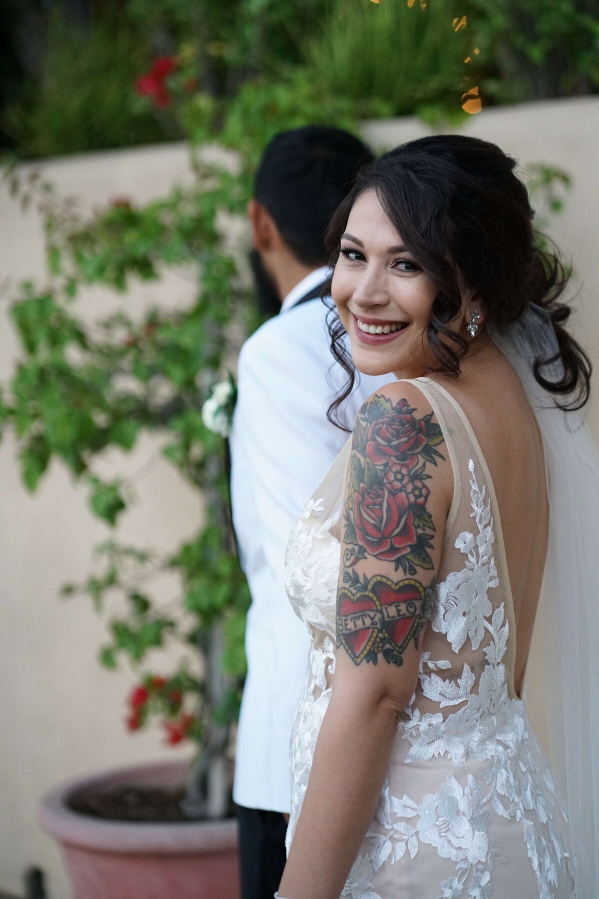 KS-Gray-Photography-newport-beach-wedding-photographer-bride-smiling