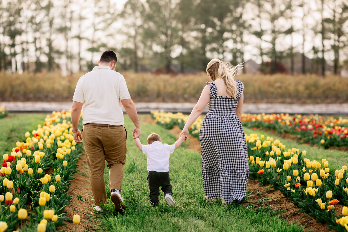 NWA family photographer, Northwest Arkansas best family photography, family portraits near me, professional family photos, family photography packages