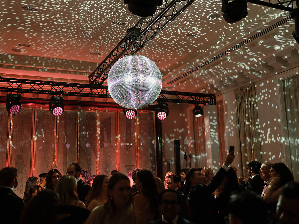 Jennifer Fox Weddings American wedding planning & design agency in Paris, crafting luxury weddings at The Peninsula Paris, a luxury hotel in Paris Jenny Quicksall Photography_A+S Wedding-148