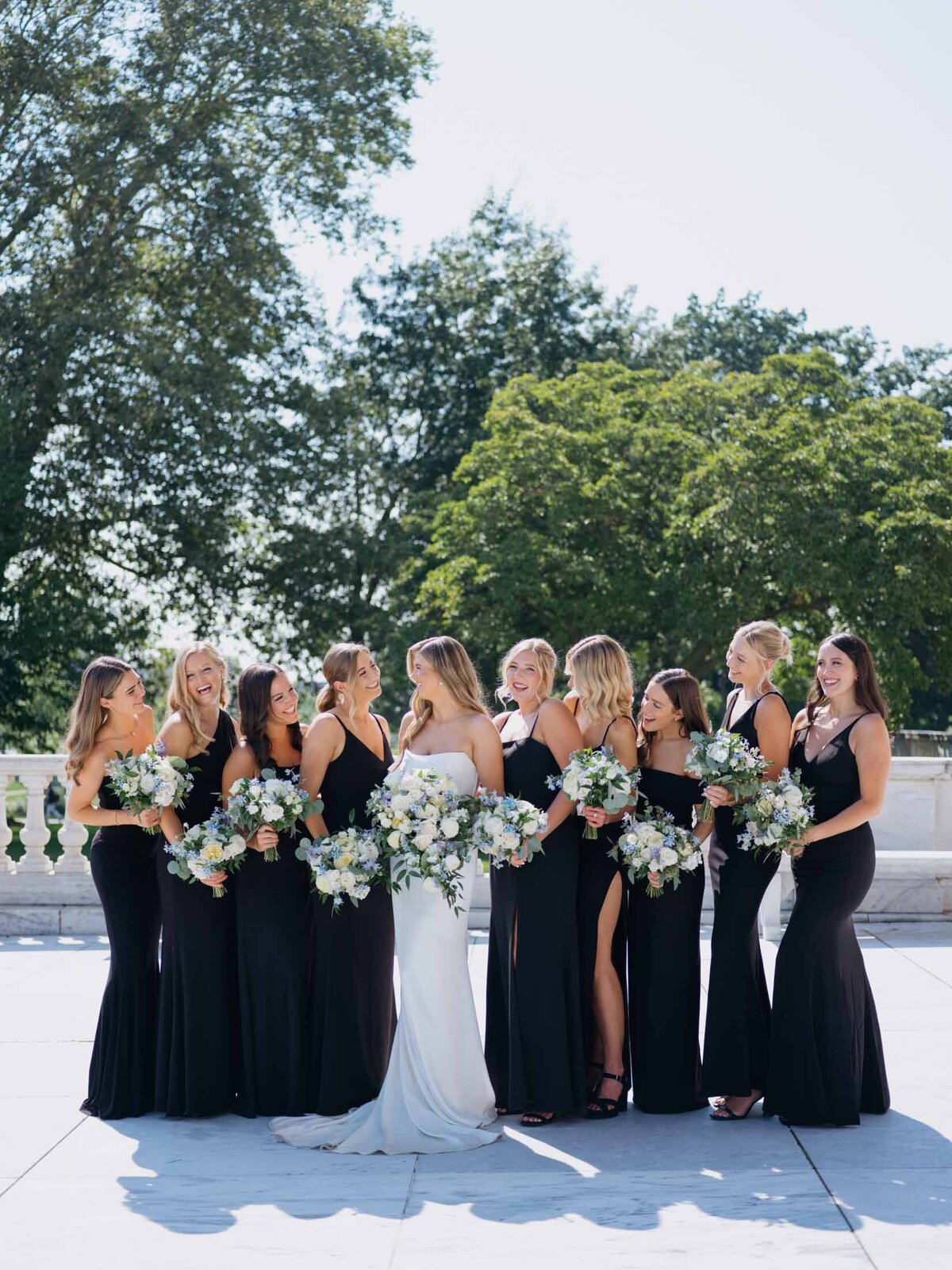 Bride and bridesmaids at Cleveland Art Museum