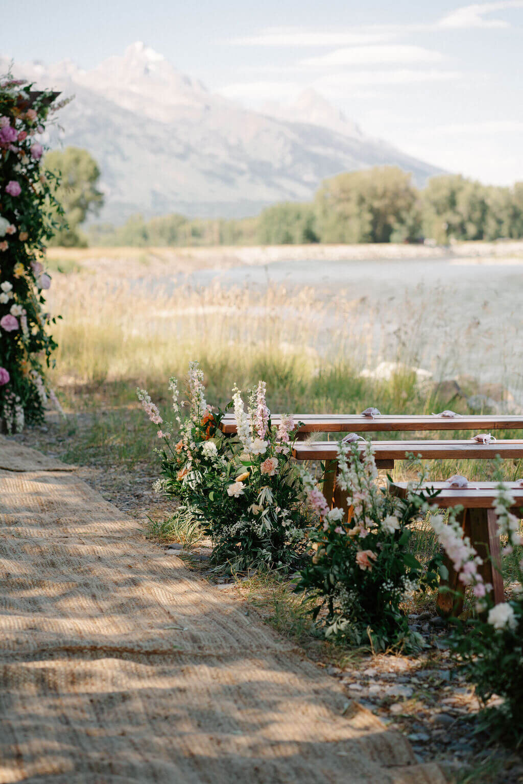 aisle flowers snake river ranch jackson hole wedding florist