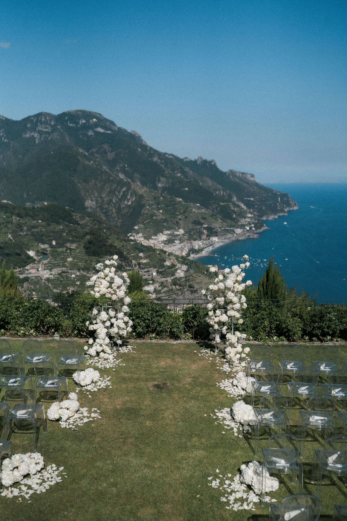 037-Amalfi-Coast-Belmond-Caruso-Hotel-Ravello-Italy- Destination-Wedding-Photographer-Lisa-Vigliotta-Photography