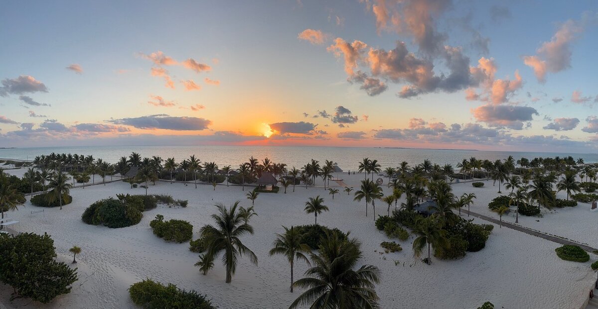 Majestic Elegance Costa Mujeres Sunrise