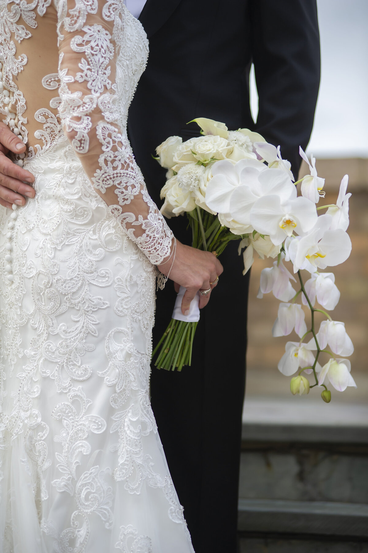 cut of bride and groom - Copy