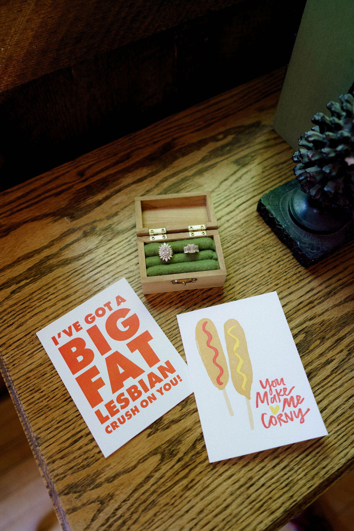 GettingReady_Brenda&JanieElopementPhotos_OregonWeddingPhotographer_KuroCreativeHouse-31