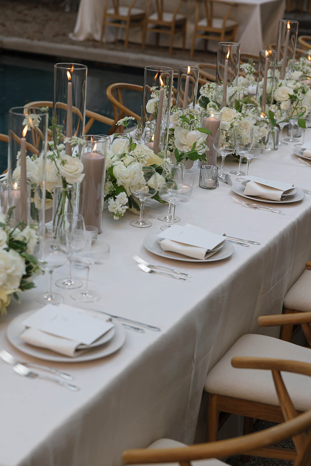 hannah-sam-springvale-floral-larz-anderson-house-classic-modern-wedding-design