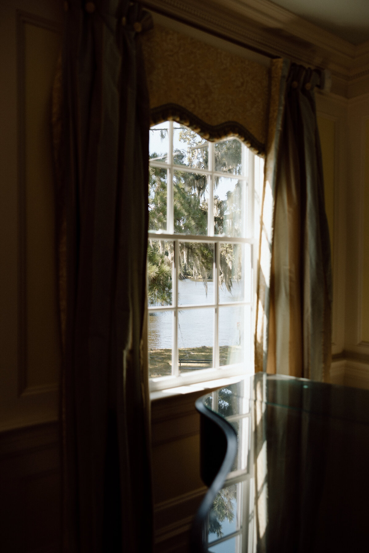 Timeless-Charleston-Tent-Garden-Party-Wedding-PC7A0003