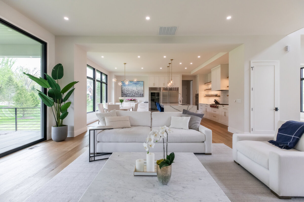 4644 Hawks Way-8