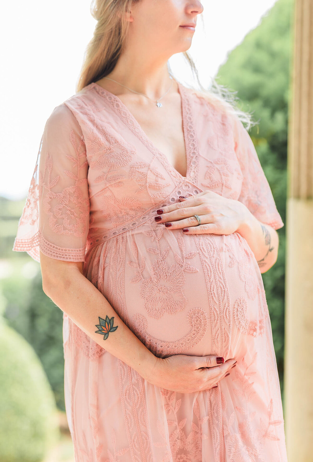 rose-garden-maternity-session-harkness-memorial-connecticut-1