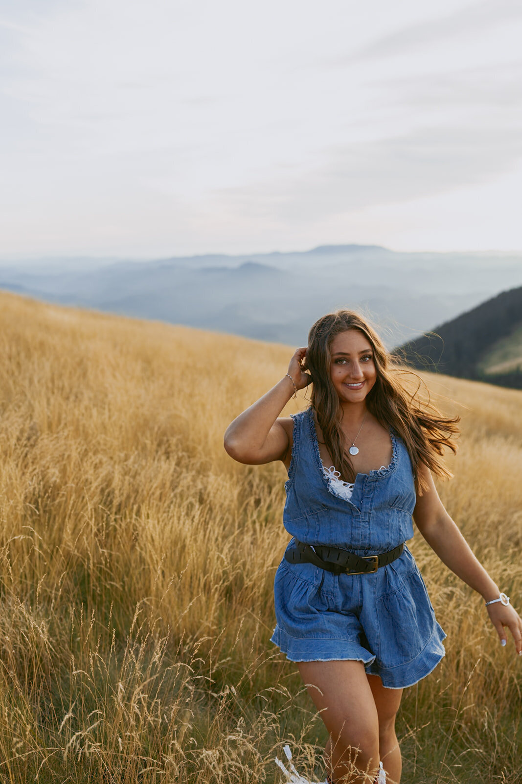 Emily-Noelle-Senior-Photos-Columbia-River-Gorge-09676_websize