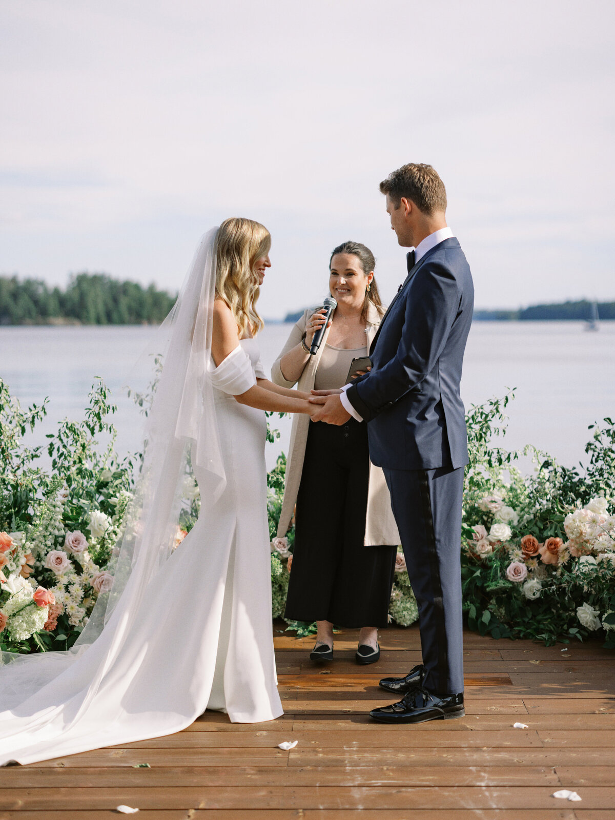 AshleyPigottEvents-Wedding-Emily&Conrad-Muskoka-LakeJoseph-033