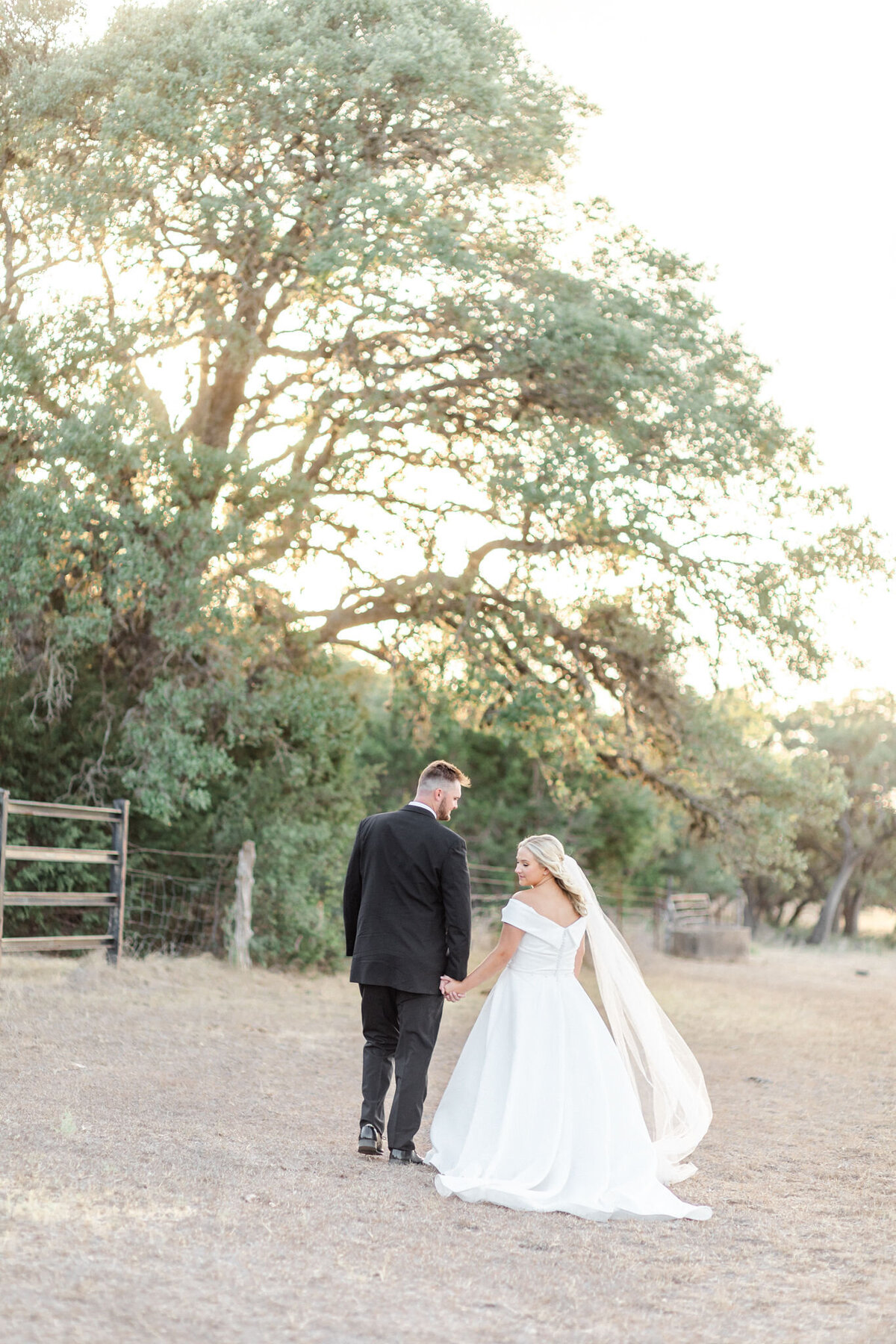 Kendall-Point-wedding-boerne-austin-san-antonio-photographer-elegant-timeless-refined-luxury-colorful-photography-16