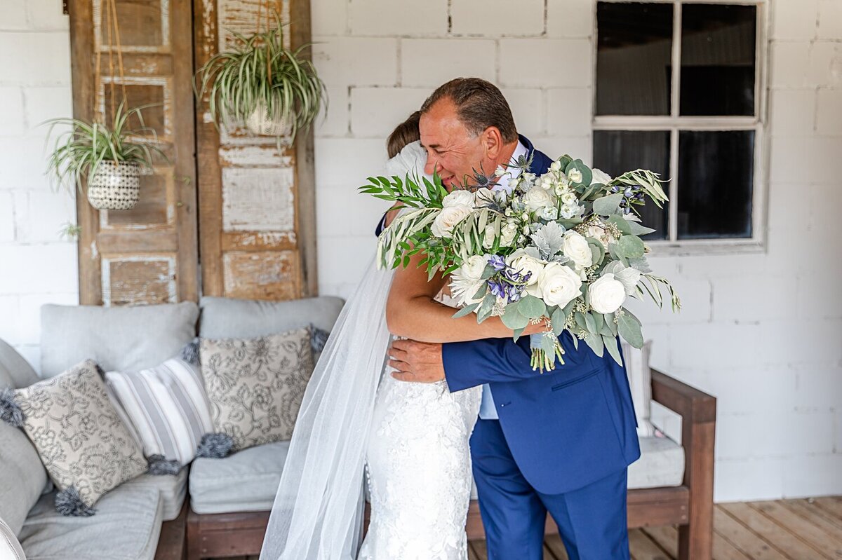 Shady-Elms-Farm-Pittsburgh-blue-green-wedding (23)