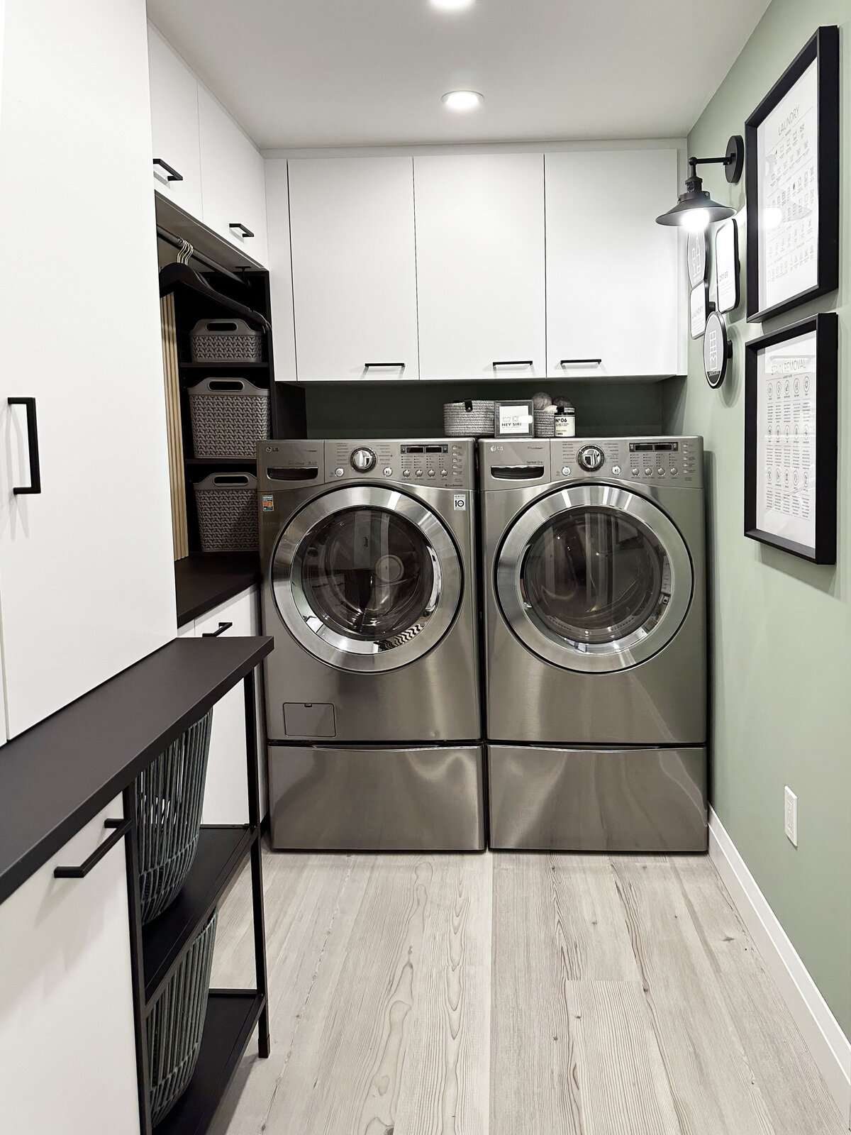 Modern Laundry Interior Design Reno Urbanomic Interiors 2021 (3)