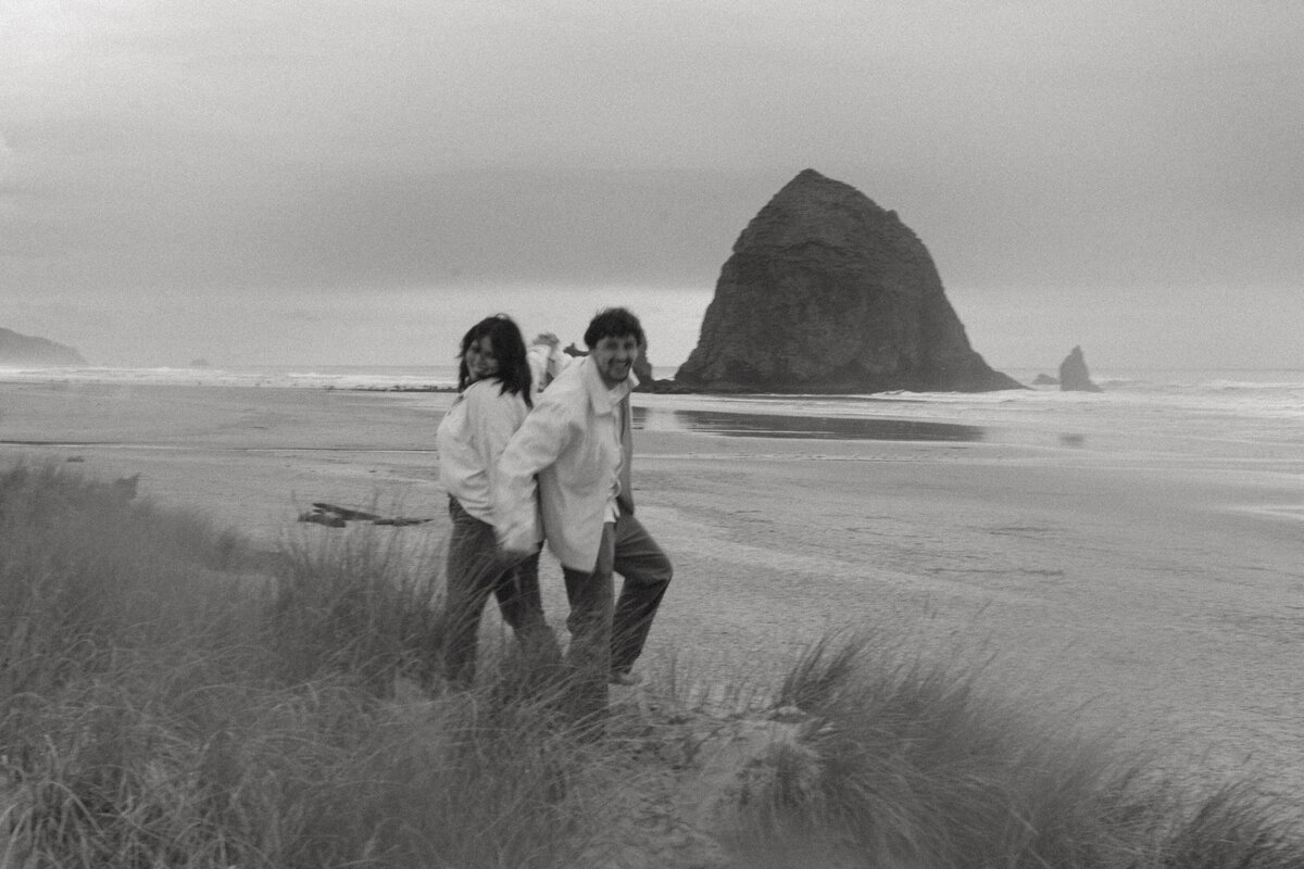 oregon-couples-sessoion-mea-ethan-lizarrietaphotography-86