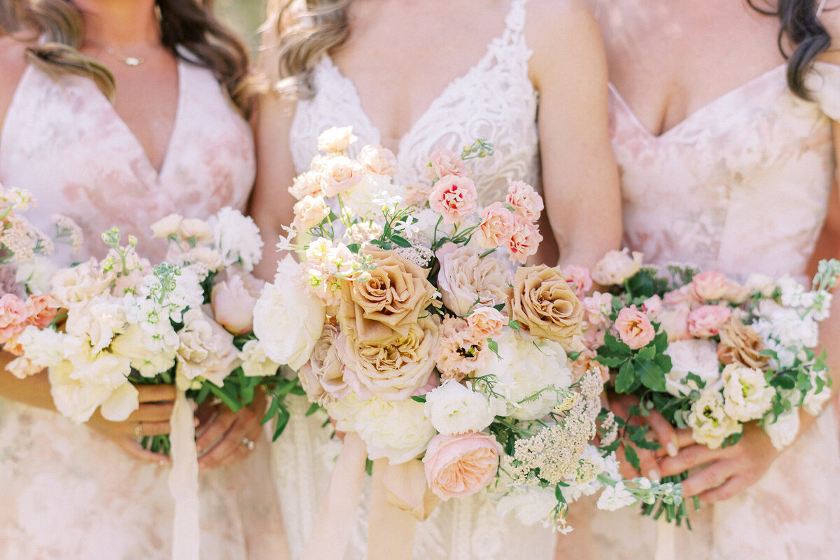 Maïlys Fortune Photography Husband Wife Wedding Weddings Photography France Switzerland Italy Timeless Dreamy Imagery Bilingual French English Destination Weddings Destination Wedding Provence French Riviera Paris Lake Como Tuscany47