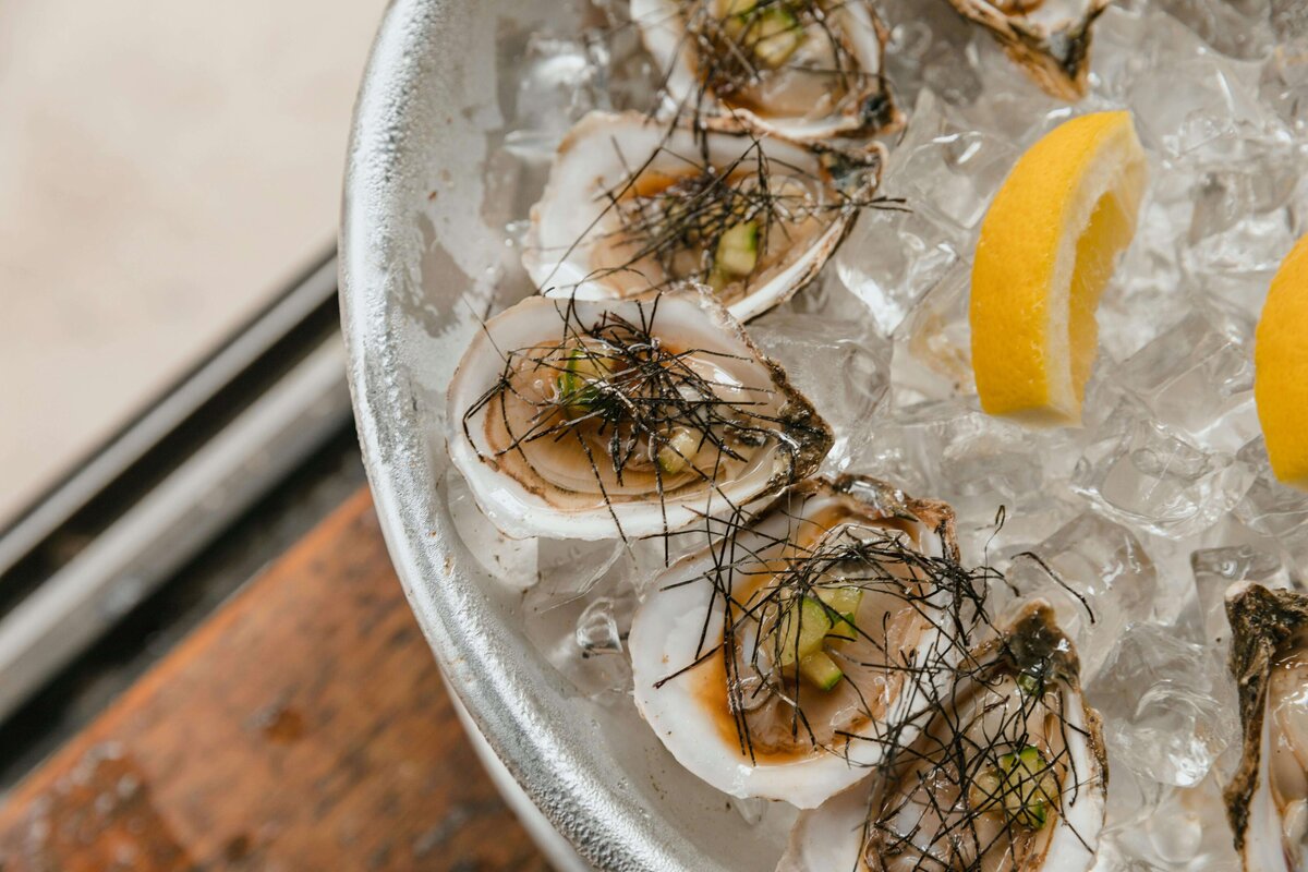 oysters with sauce