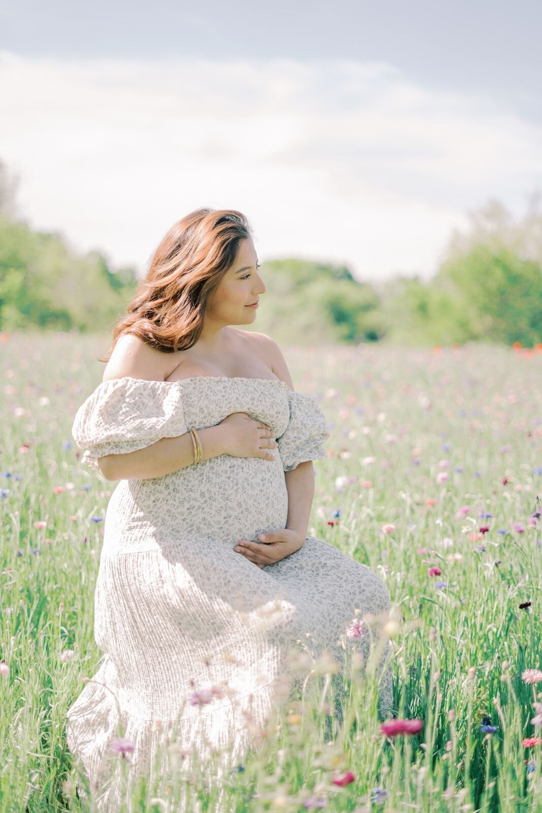 Outdoor maternity photo session with Spring Flowers Dallas