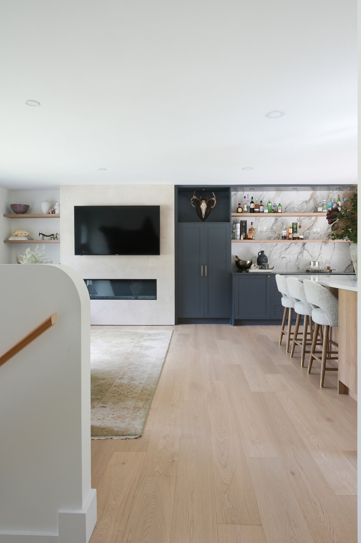 15 - Laura_Barnes_Home_Squamish_Tracey_Ayton_Photography_6119-Edit