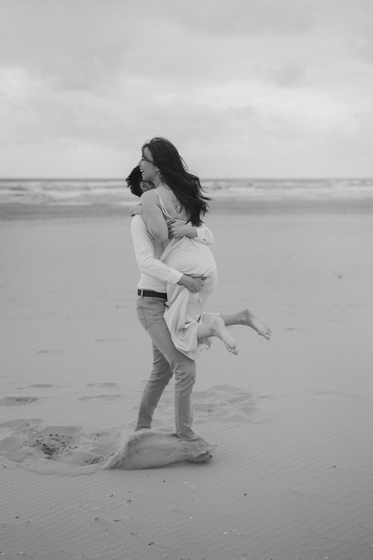 engagement-couple-photoshoot-amsterdam-couple-photographer-amsterdam-inhosuecapture-1-3