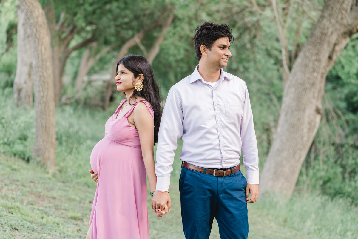 Austin Texas Maternity Photograph of family.