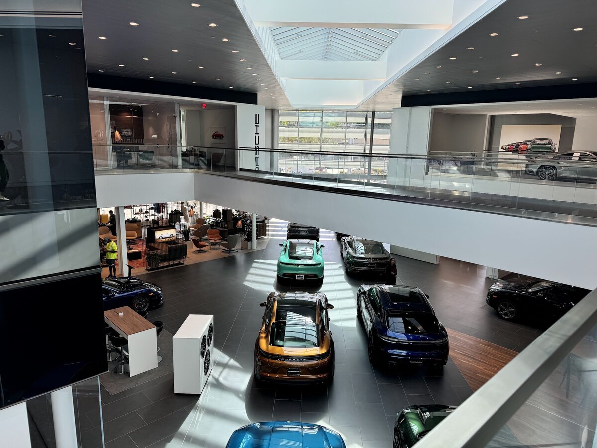 Porsche Woodland Hills