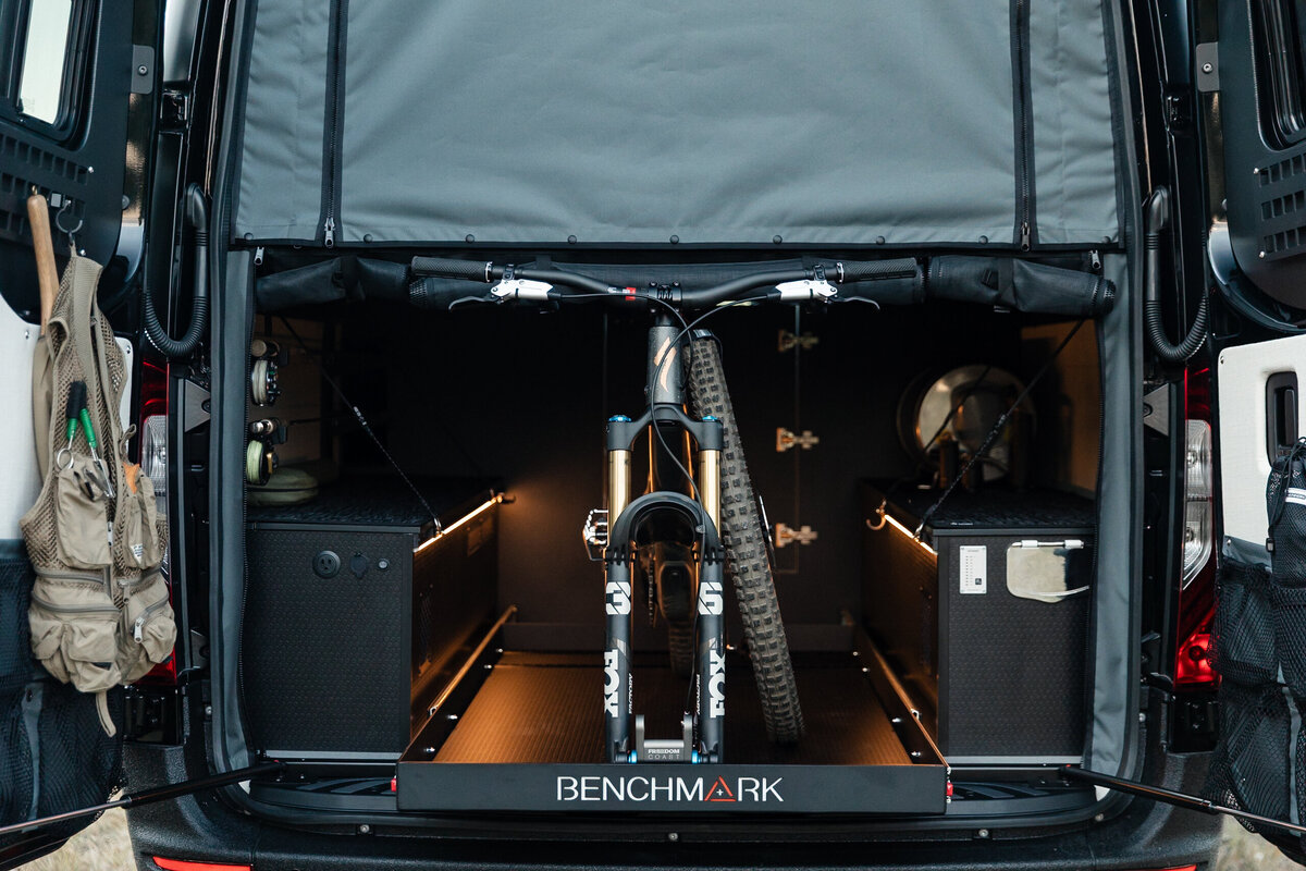 4_WooleyBugger250829_BMV_SlowFastcreative_1810