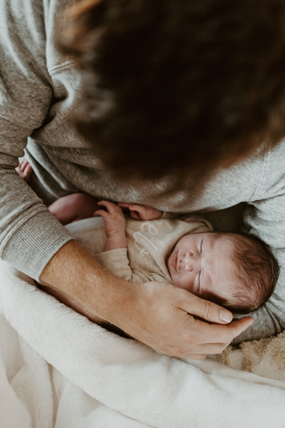 Seattle based motherhood, newborn and family photographer.