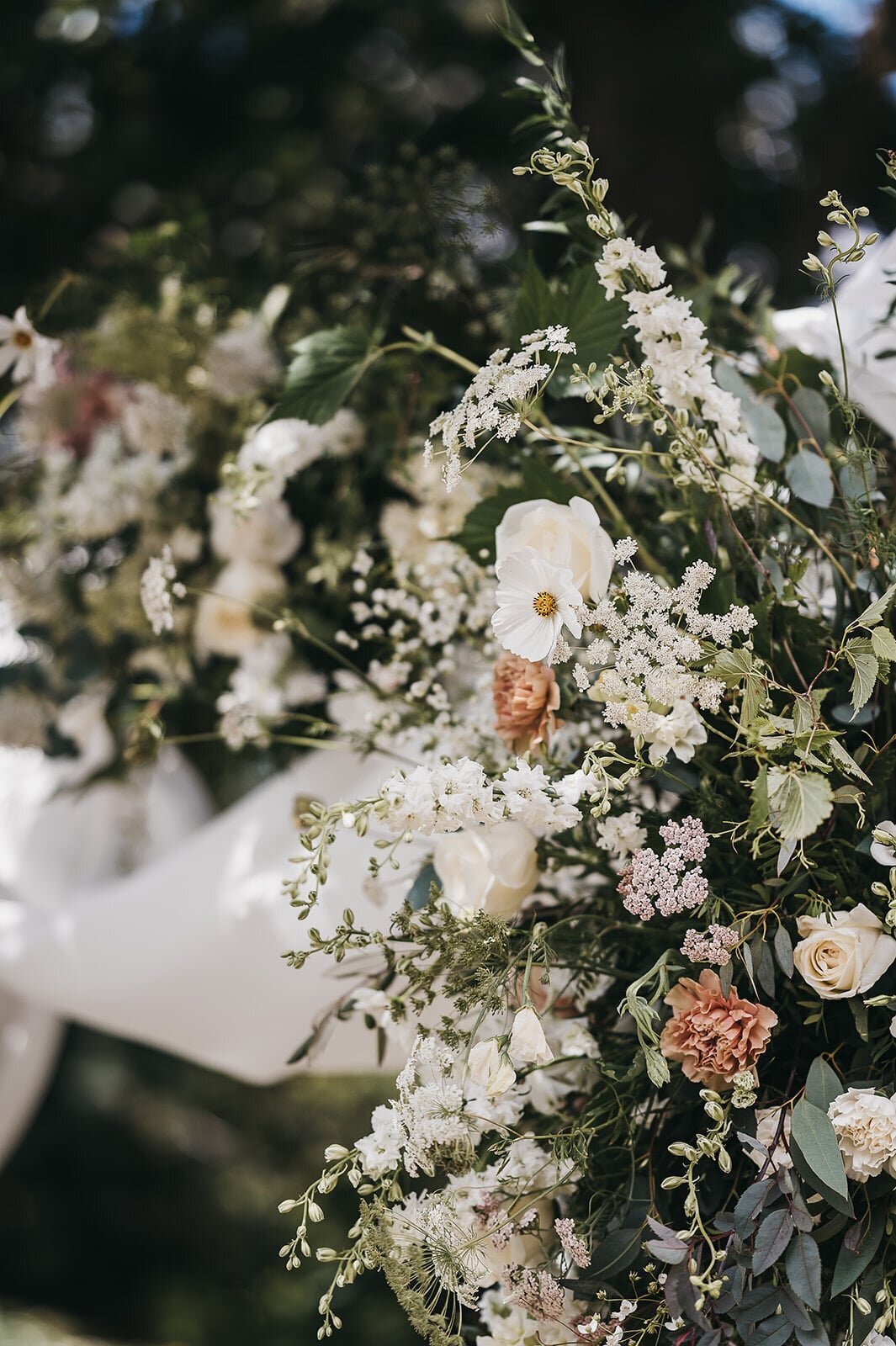 ISSY-AND-BELLA-WEDDING-FLORIST-HEREFORDSHIRE11