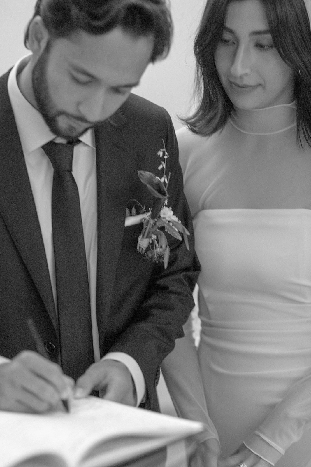 toronto-city-elopement-city-hall-osgoode-hall-st-regis-hotel-romantic-indie-movie-elopement-3044